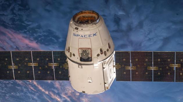 FCC批准SpaceX在美及全球提供宽带卫星服务